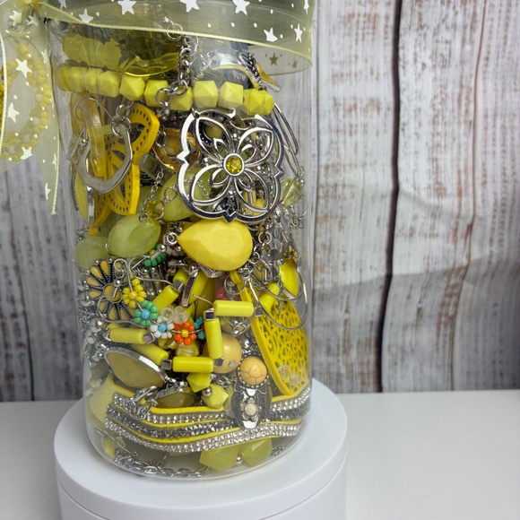 Mystery Treasure  32 oz Jar - Lot 0280 - Picture 5 of 6